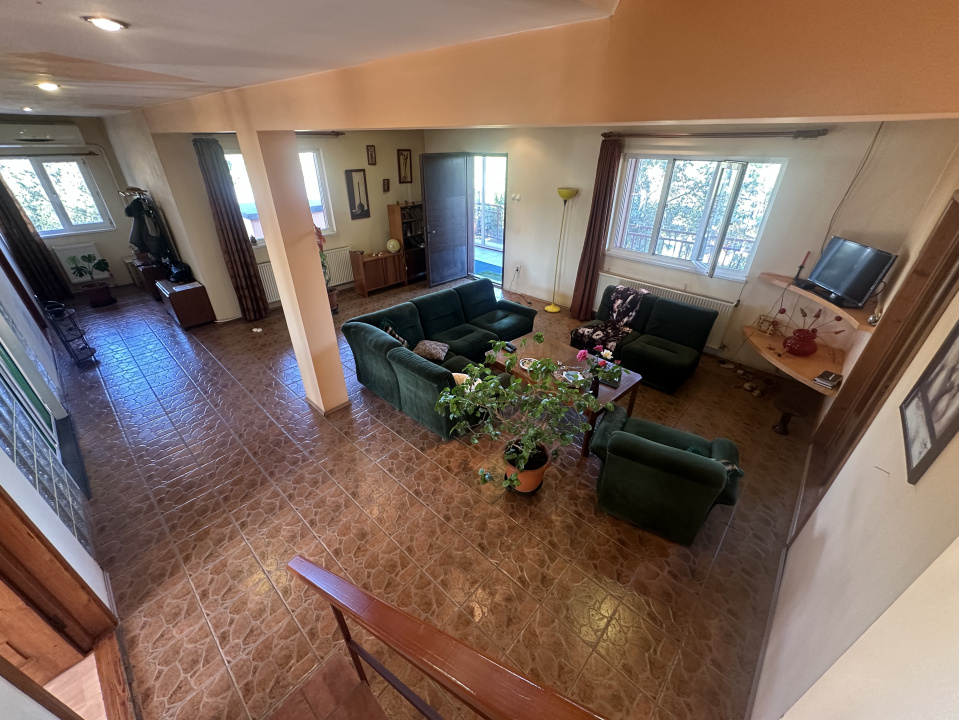 PANTELIMON APARTAMENT IN VILA 1E+M 230 MP TOTAL, CURTE 516 MP!