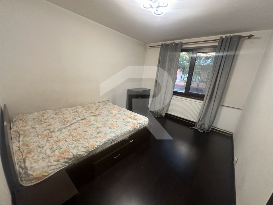 Apartament 4 camere Nasaud 82 mp