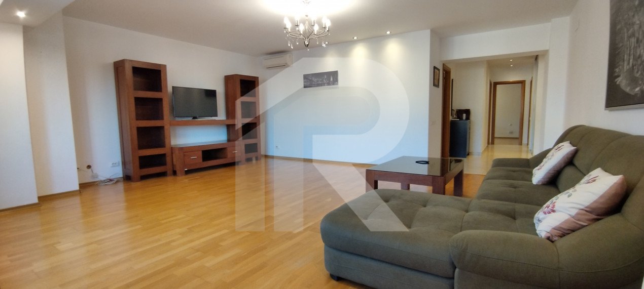 ALBA IULIA 3 CAMERE LUX 99 MP, PARCARE SUBTERANA!