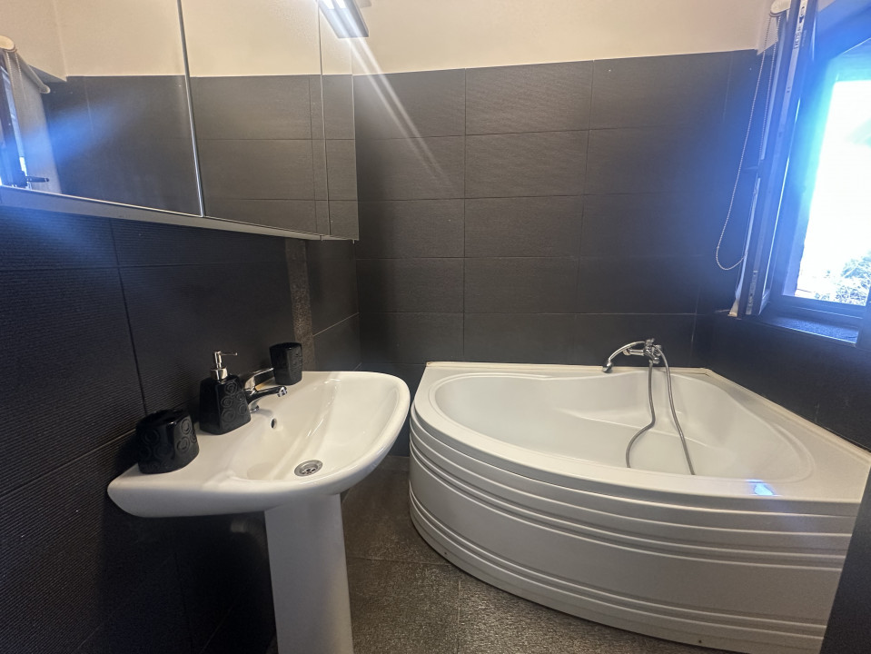 CORBEANCA, DUPLEX P+E+M, CURTE PROPRIE! 