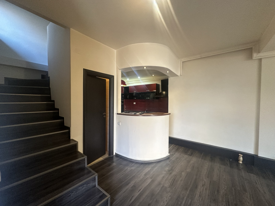 CORBEANCA, DUPLEX P+E+M, CURTE PROPRIE! 