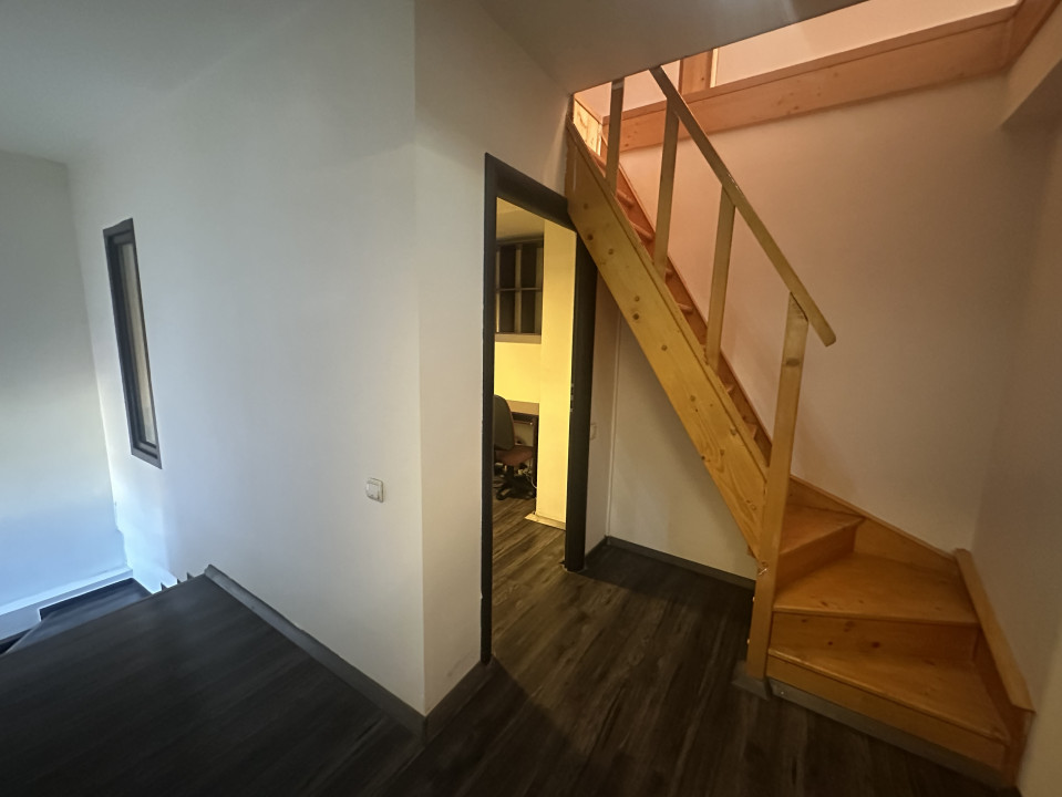 CORBEANCA, DUPLEX P+E+M, CURTE PROPRIE! 