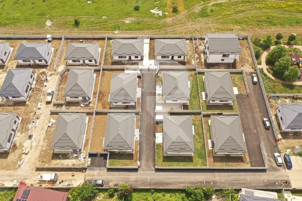 Casa individuala, 4 camere+ parcare, curte proprie 380 mp Bragadiru
