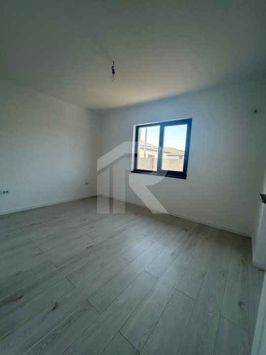 Casa individuala, 4 camere+ parcare, curte proprie 380 mp Bragadiru