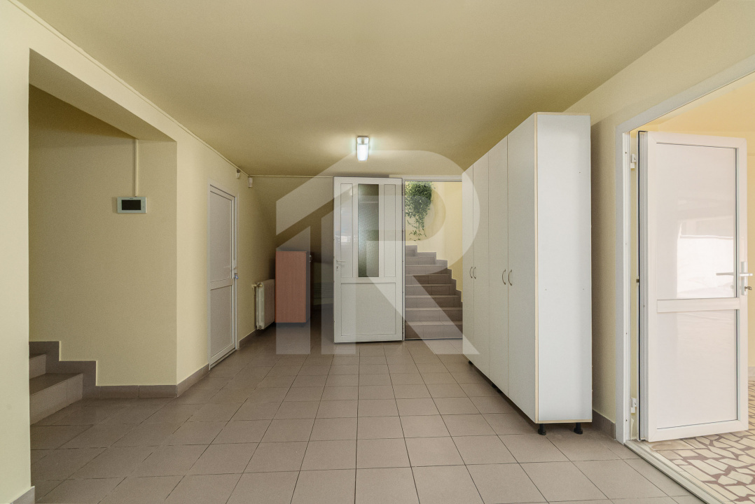 Drumul Taberei - Valea Oltului, casa 9 camere, lot 1158 mp