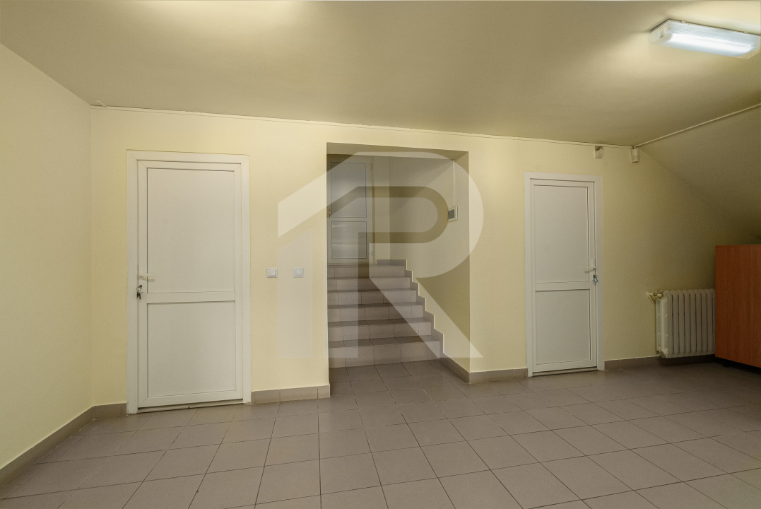 Drumul Taberei - Valea Oltului, casa 9 camere, lot 1158 mp