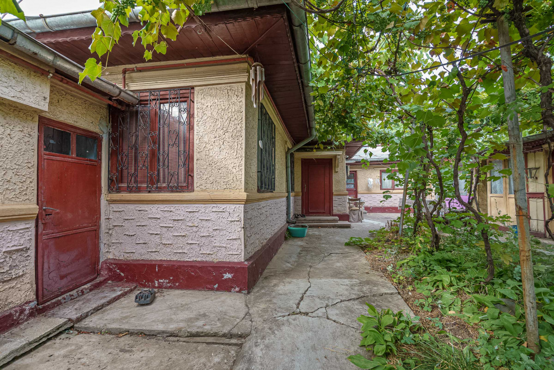 COLENTINA - POEZIEI, CASA RENOVABILA 120 MP, LOT 243 MP! 