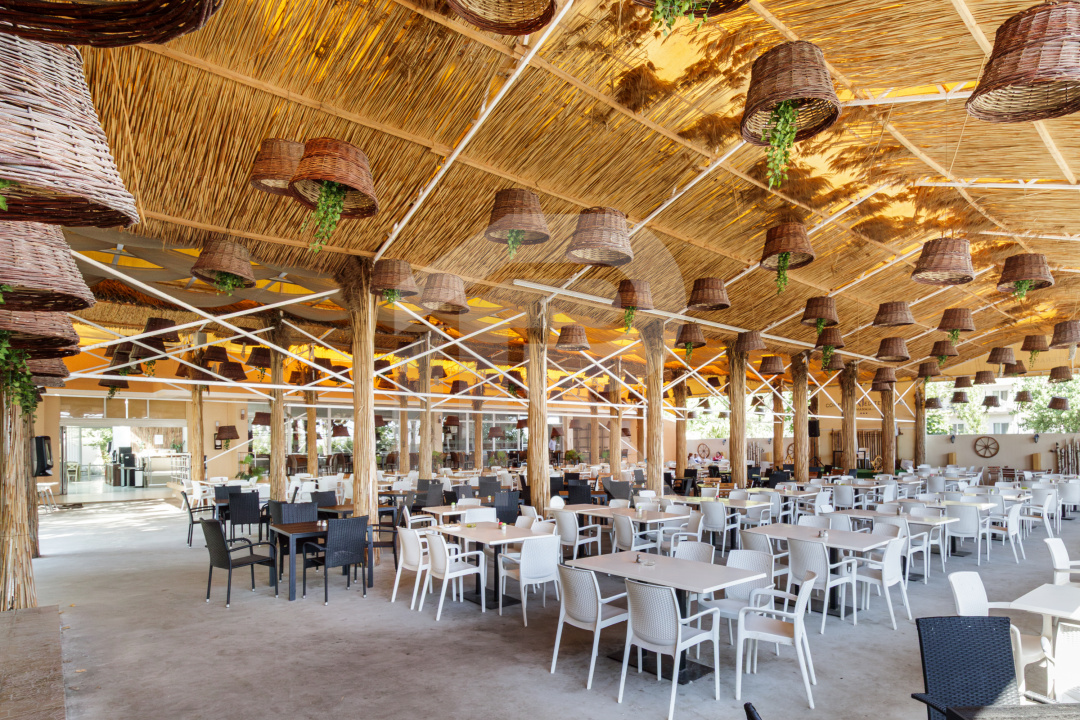 MAMAIA – COMPLEX HOTELIER 300 CAMERE - MERCUR - MINERVA, 18.000 MPC!