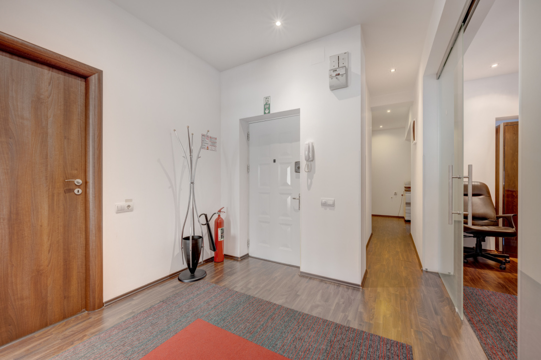 COTROCENI - ANA DAVILA, APARTAMENT IN VILA 120 MP, ETAJ 2!