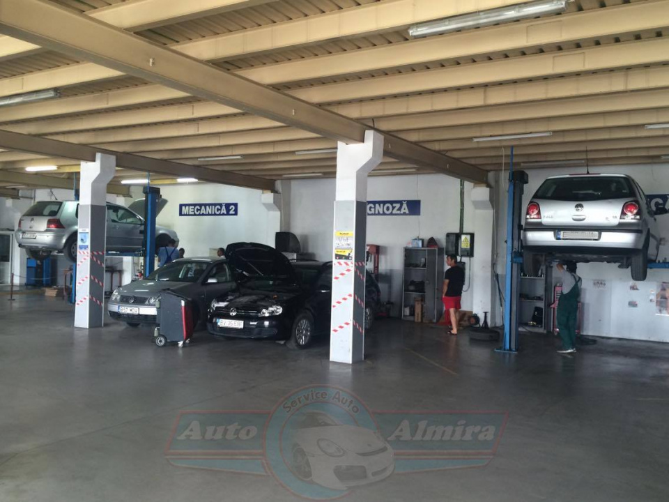 Service Auto Complet Utilat 550 mp hală + 1.000 mp parcare Stradal Pantelimon IF