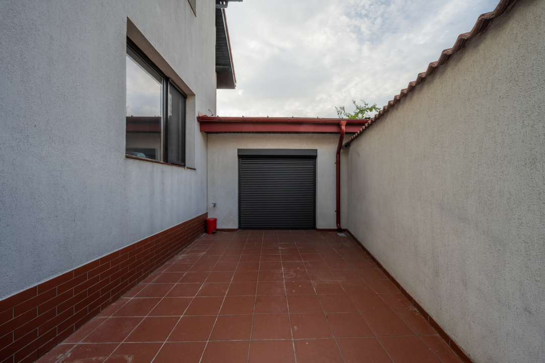 Vila cu piscina - Drumul Taberei - Prelungirea Ghencea - str Maracineni 