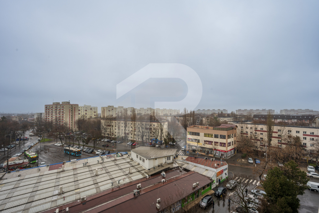 PIAȚA REȘIȚA, 3 CAMERE, 73 MP TOTAL, CENTRALA PROPRIE, LOC PARCARE!