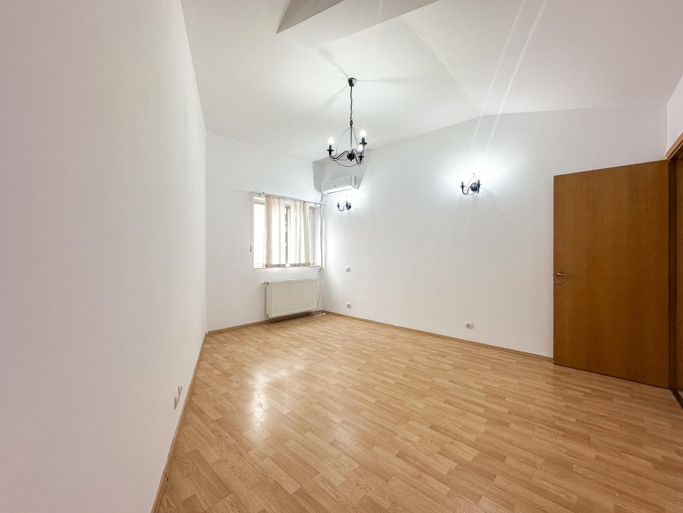 La doi pasi de Universitate - nu doar un birou ci un statut