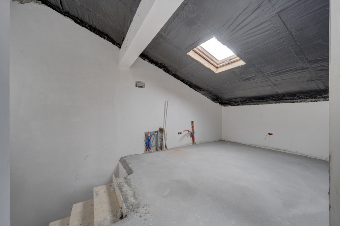 Duplex  - curte - 4 bai - 3 dormitoare -  metrou Păcii 