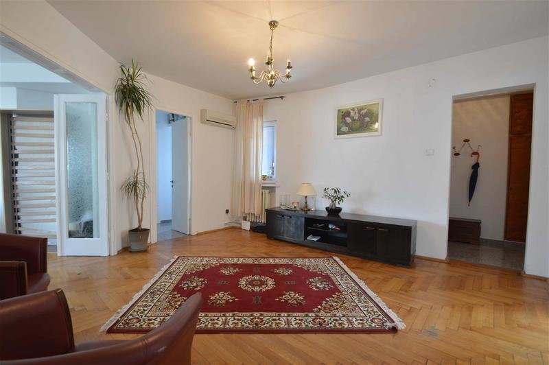 Povestea unui apartament rar, pe Jules Michelet - Piata Romana