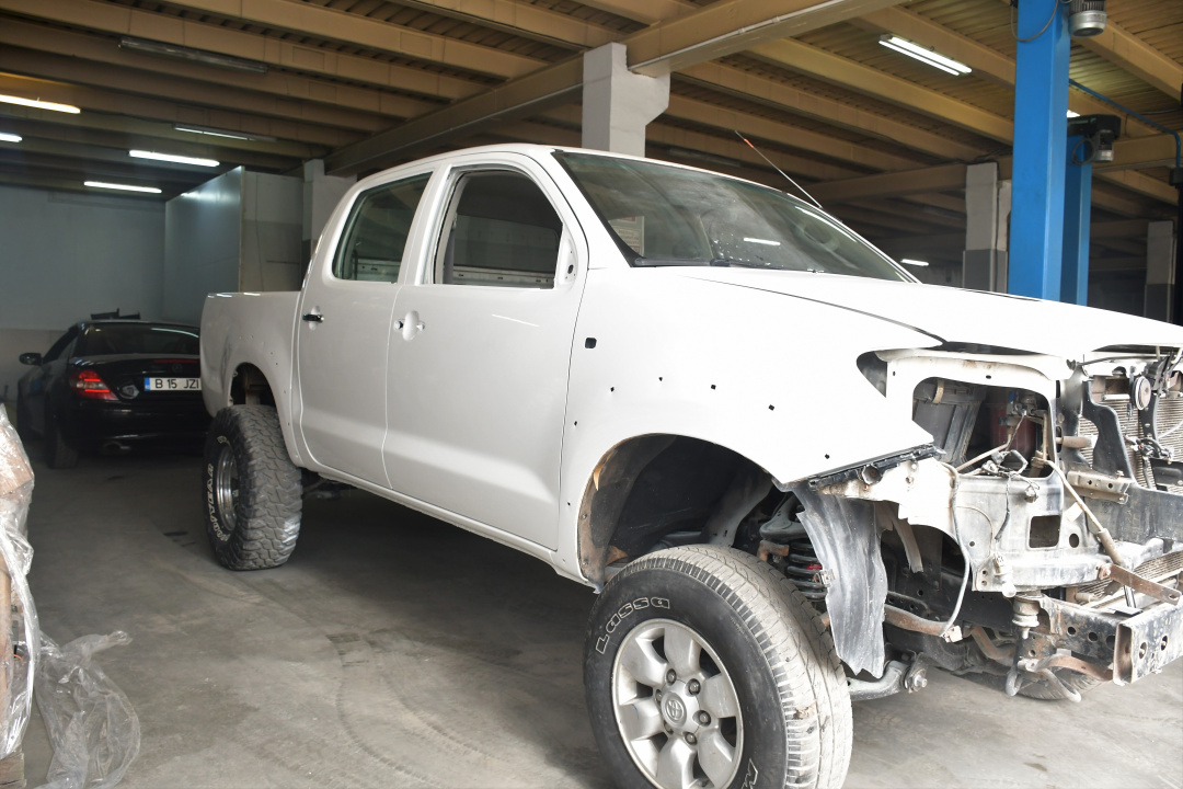 Inchiriez Service Auto Echipat complet pt Mecanica si Tinichigerie Vopsitorie