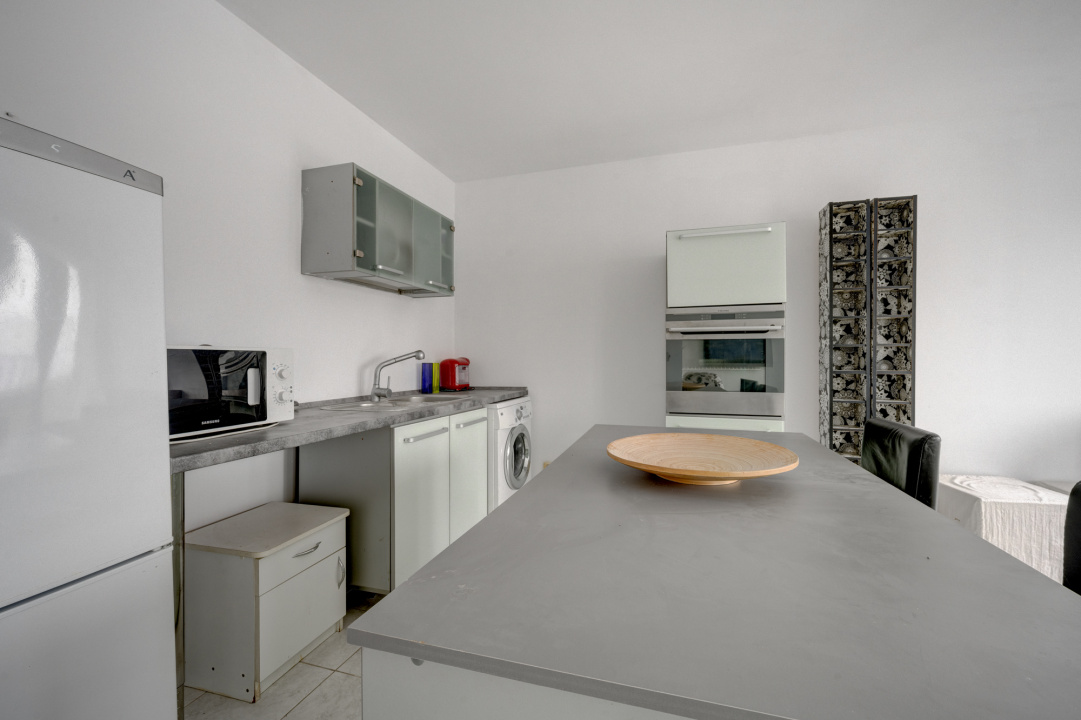 MATEI BASARAB - LABIRINT, APARTAMENT 2 CAMERE 53 MP, BLOC 2001, ETAJ 4!