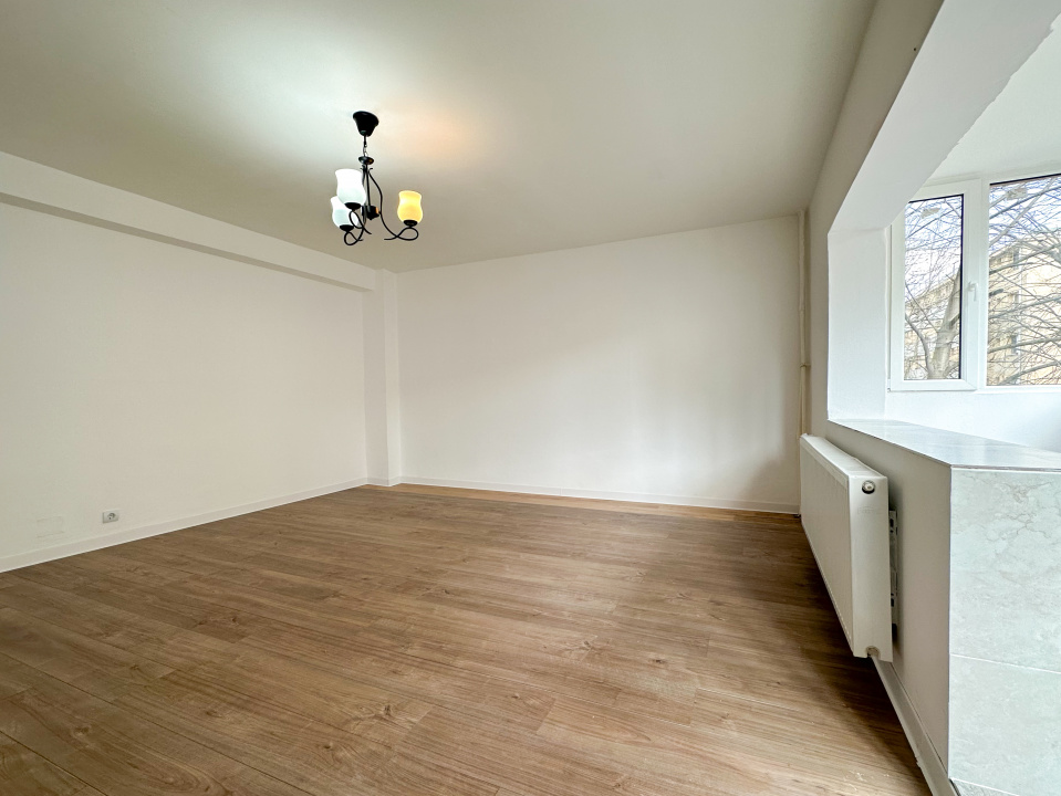 Lângă parc, renovat complet, gata să devină al tău. Totul nou!