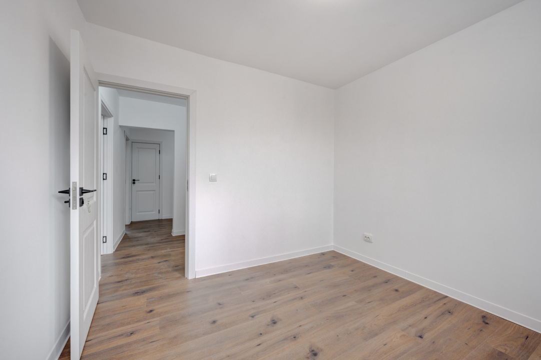 TITAN – OZANA, APARTAMENT 3 CAMERE 66 MP TOTAL, ETAJ 3 DIN 4, RENOVAT! 