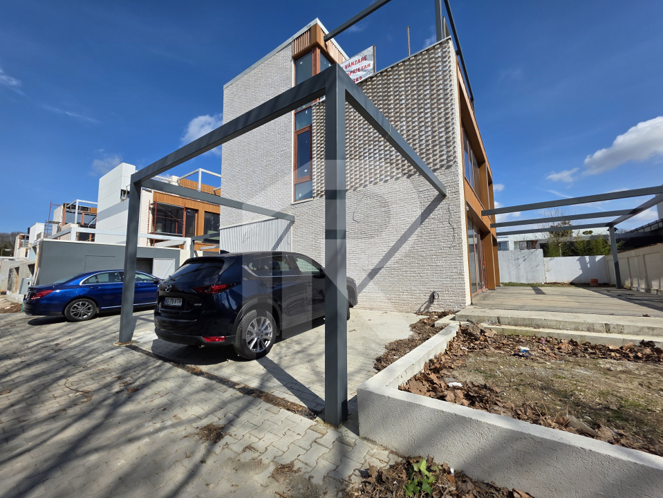 Vilă Modernă P+2E în Pipera – Spațiu, Confort și Terasa Panoramică