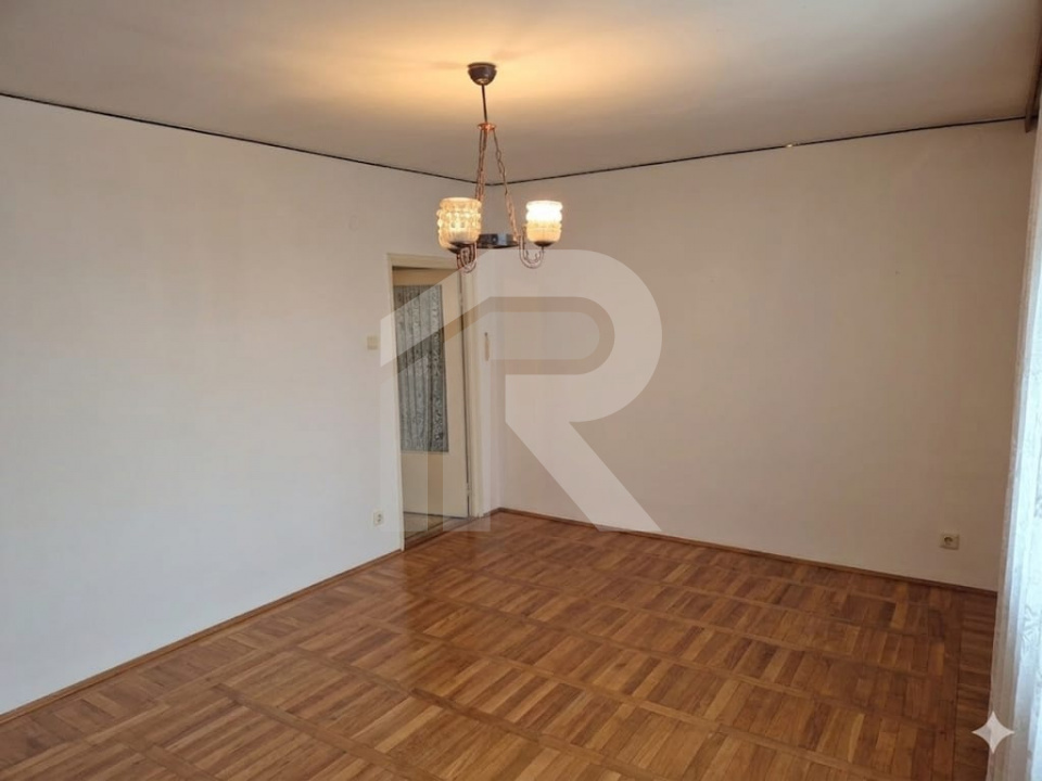 2 camere, etaj intermediar, ultracentral, ideal ce vrei...