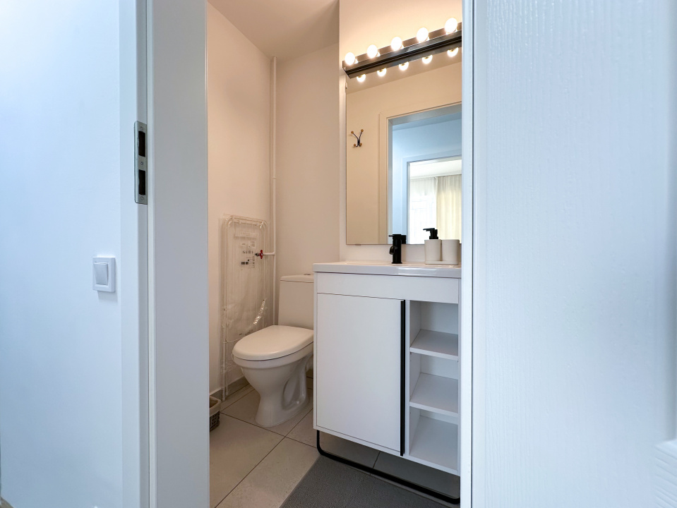 Cel mai scump dar si cel mai frumos 4 camere din Aparatorii Patriei