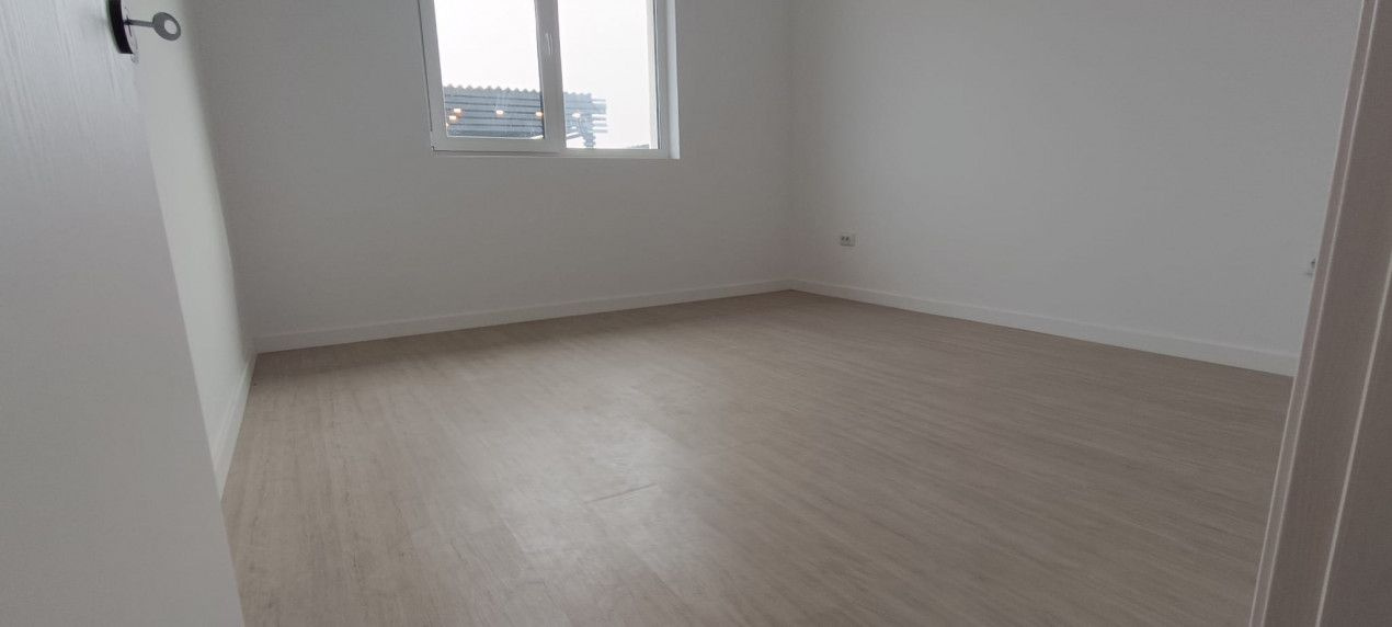 Casa Parter !  3 dorm.+2 bai+2 parcari+teren liber 190mp! Domnesti !