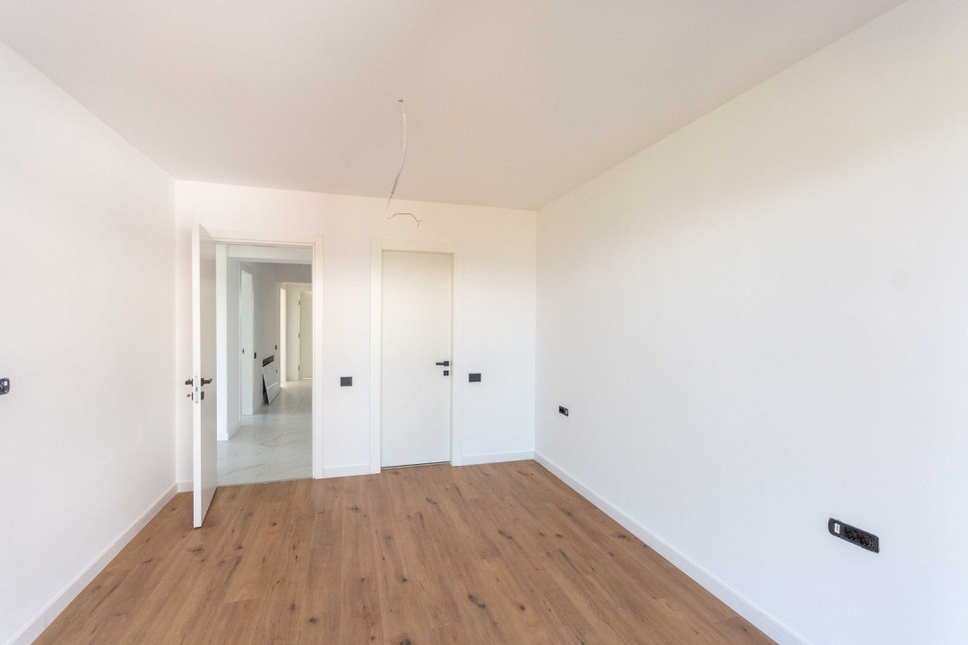 Titan Astorium 3 CAMERE predare 2025 Finisaje si Calitate Premium